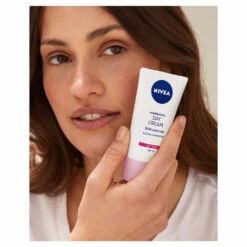 Nivea Essentials Verzachtende Dagcreme SPF15 -Plein Winkel 1010250 5