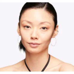 MAC Cosmetics Studio Fix Fluid Foundation SPF15 NC25 6 MAC Cosmetics Studio Fix Fluid Foundation SPF15 NC25 -Plein Winkel 1013986 3