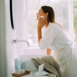 6x Naif Reinigende Gezichtsdoekjes -Plein Winkel 1023010 4