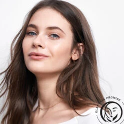 Olay Touch Of Sun 7-in-1 Dagcrème En Zelfbruiner SPF 12 -Plein Winkel 1030281 4