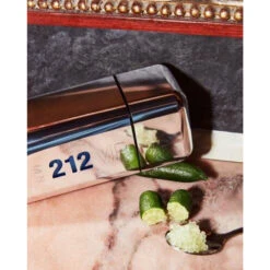 Carolina Herrera 212 VIP Men Eau De Toilette Spray -Plein Winkel 1042335 4