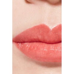 Chanel Rouge Coco Baume Lip Balm 916 Flirty Coral -Plein Winkel 1046065 3