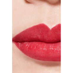 Chanel Rouge Coco Baume Lip Balm 920 In Love -Plein Winkel 1046066 3