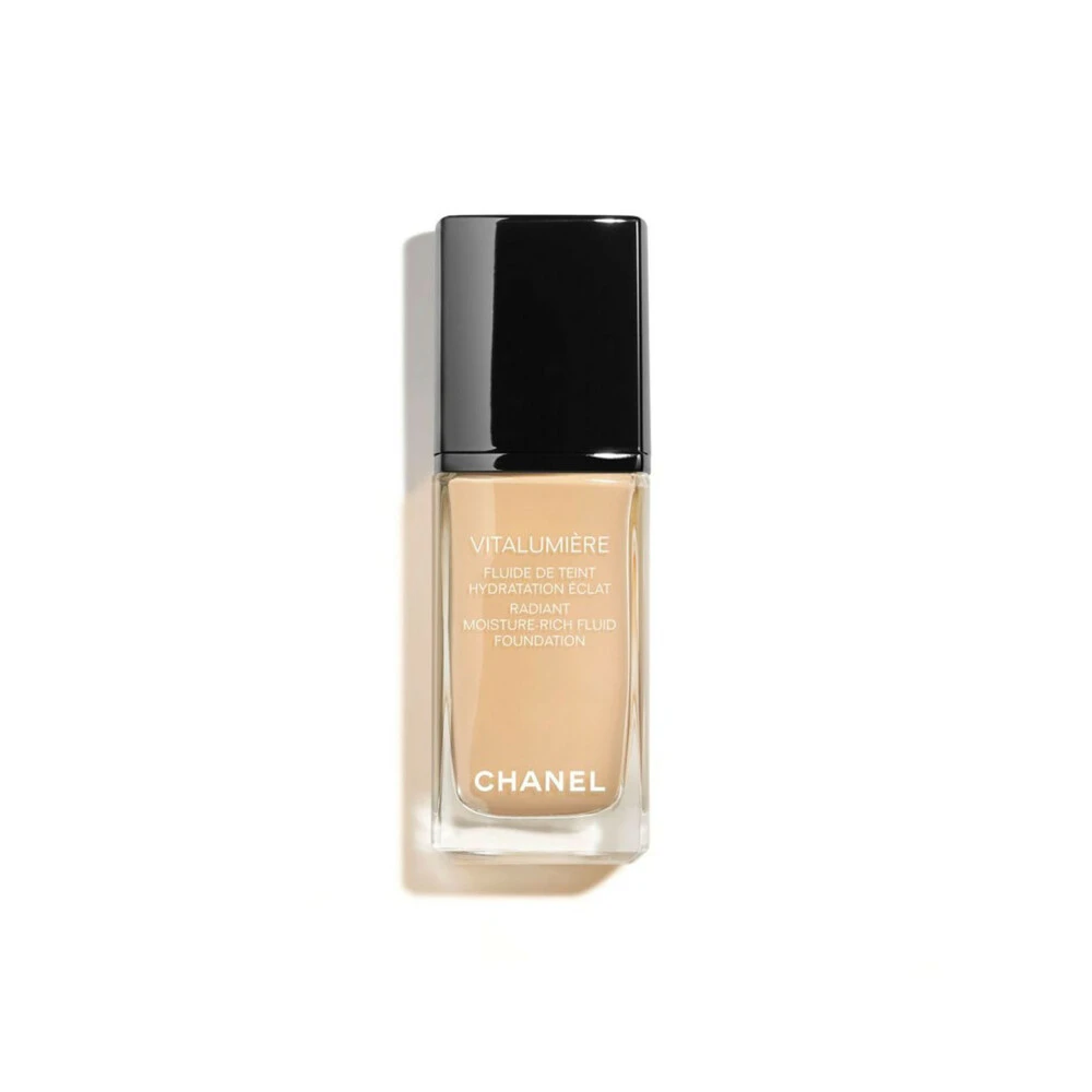 Chanel Vitalumière Foundation 20 Clair 1 Chanel Vitalumière Foundation 20 Clair