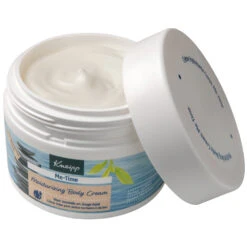 Kneipp Moistorizing Bodycrème Me Time -Plein Winkel 1058843 3