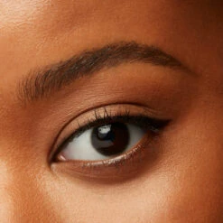 Shiseido Micro Liner Ink 01 Black 7 Shiseido Micro Liner Ink 01 Black -Plein Winkel 1072559 3