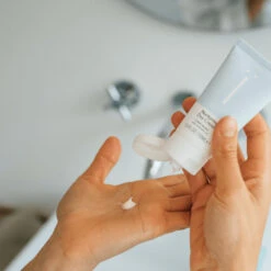 Naif Beschermende Dagcrème -Plein Winkel 986323 4